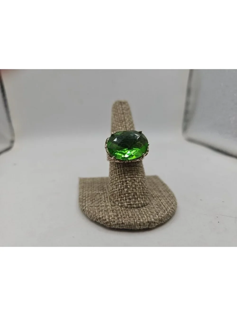 Silver Ring With Glass Green Stone Size 8
